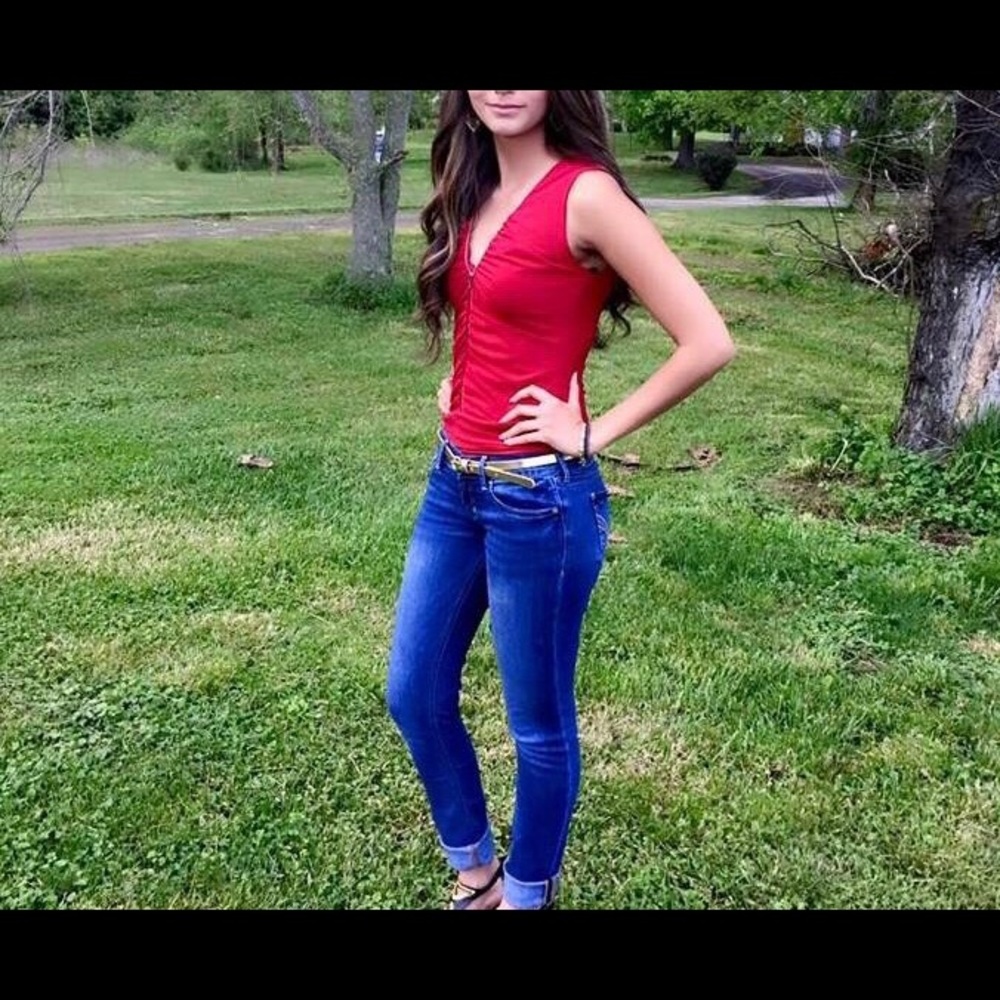 Red top - Picture 2 of 2